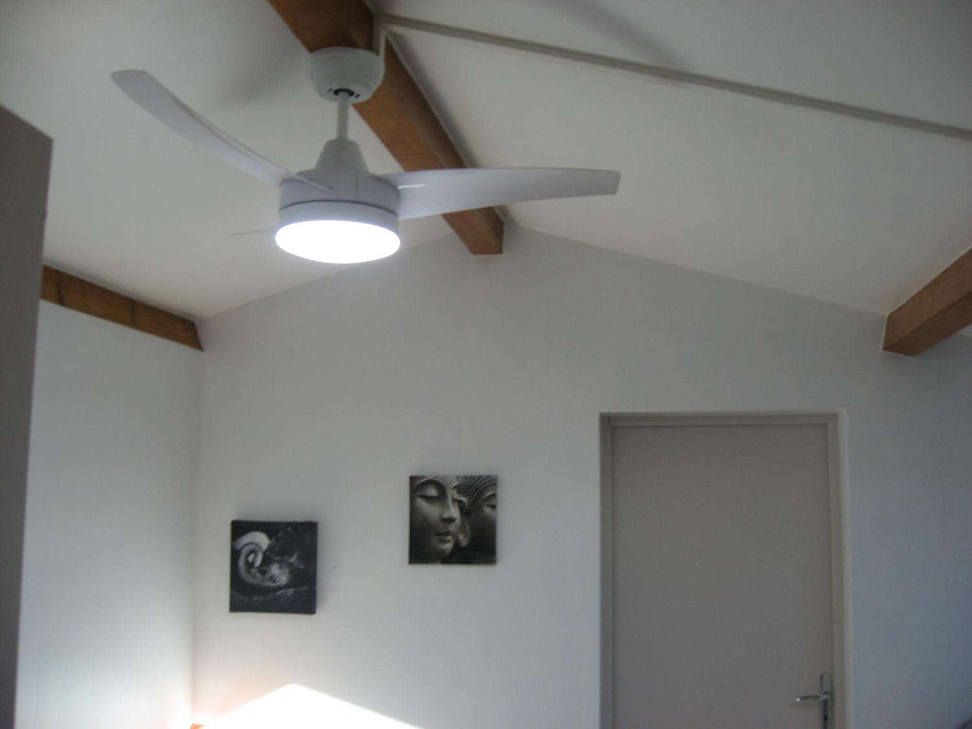 T 2 Avec Velux Sous Les Combes De 34 M2 Apartment La Londe-les-Maures Luaran gambar