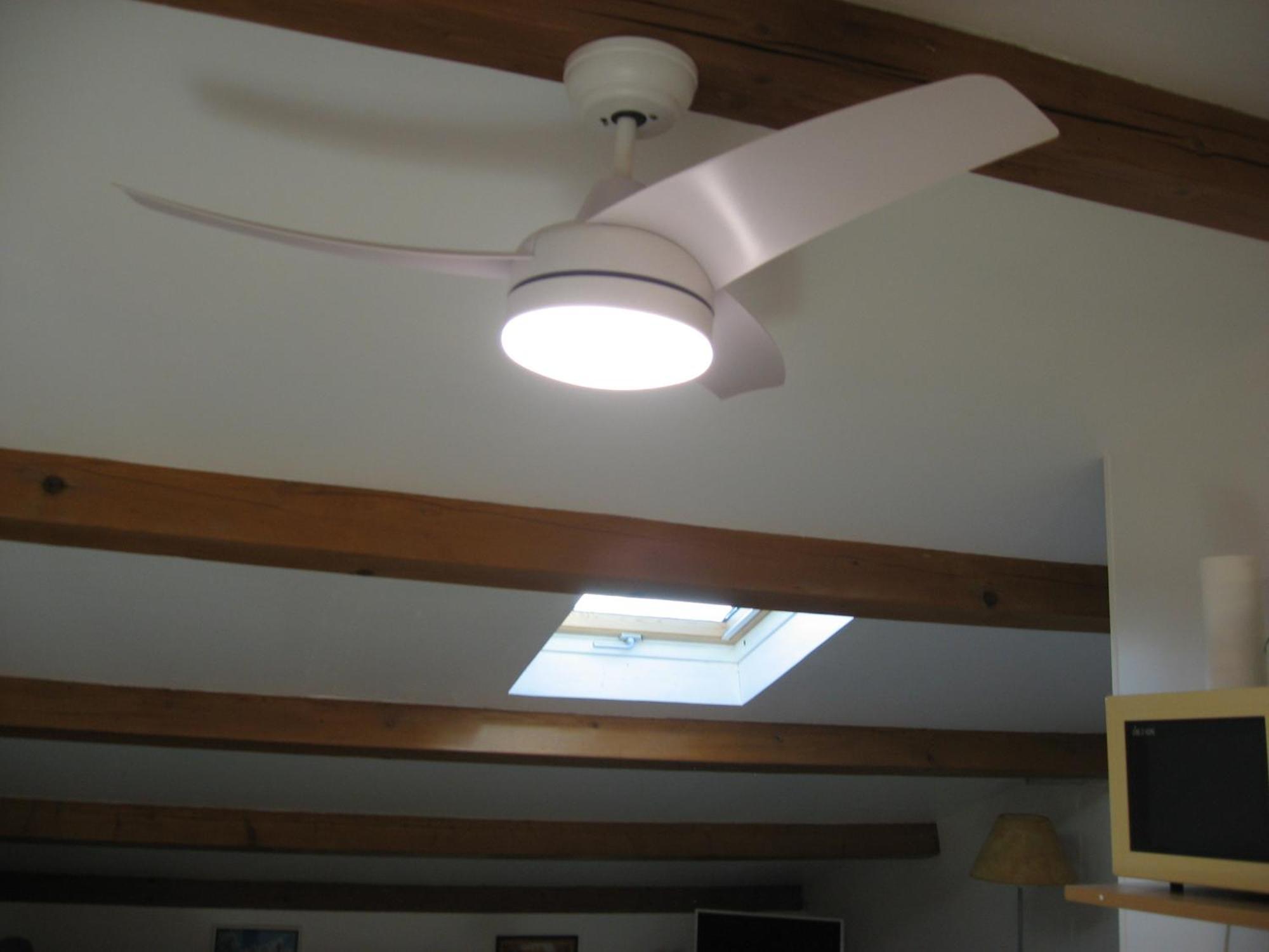 T 2 Avec Velux Sous Les Combes De 34 M2 Apartment La Londe-les-Maures Luaran gambar