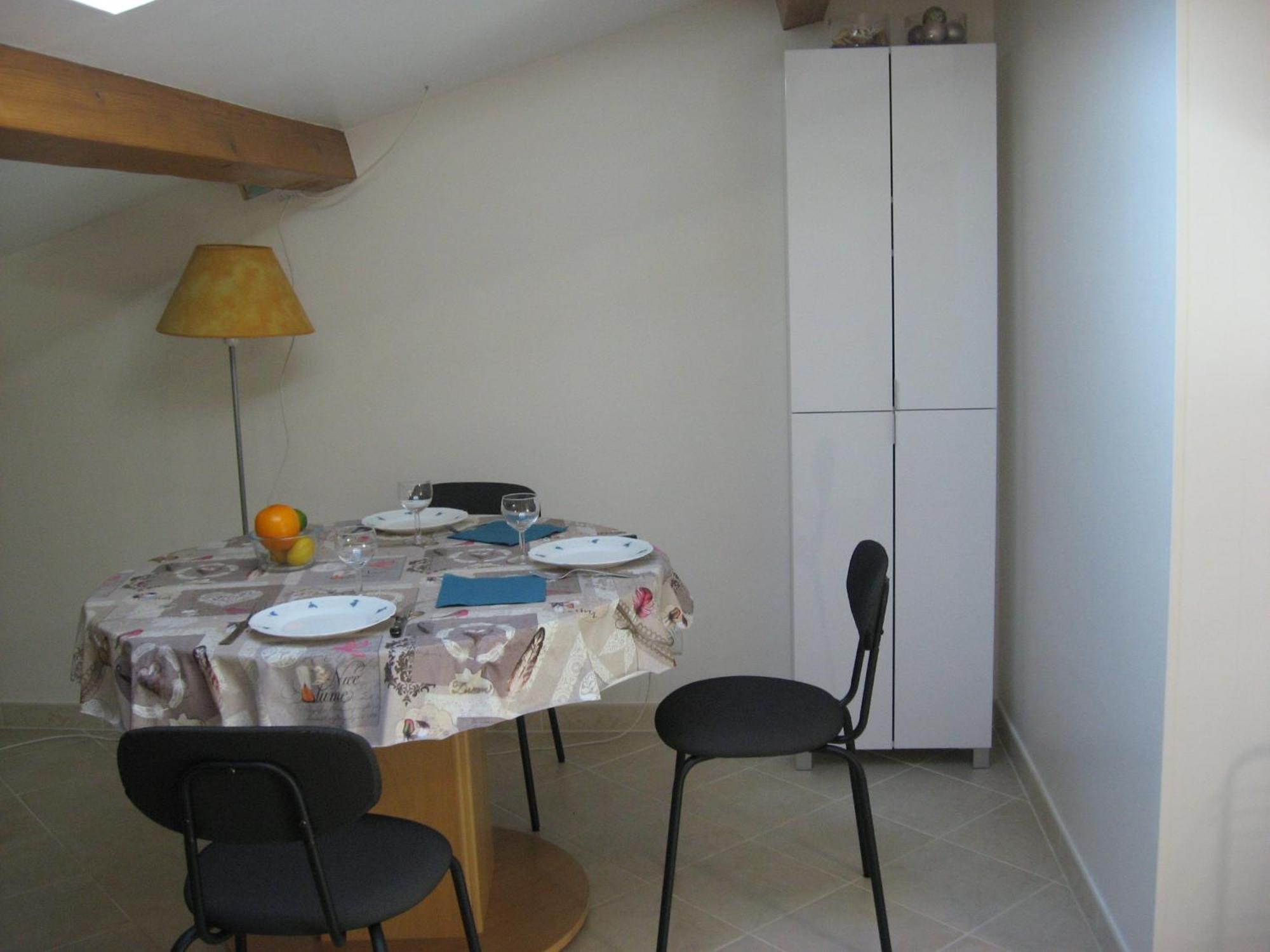 T 2 Avec Velux Sous Les Combes De 34 M2 Apartment La Londe-les-Maures Luaran gambar
